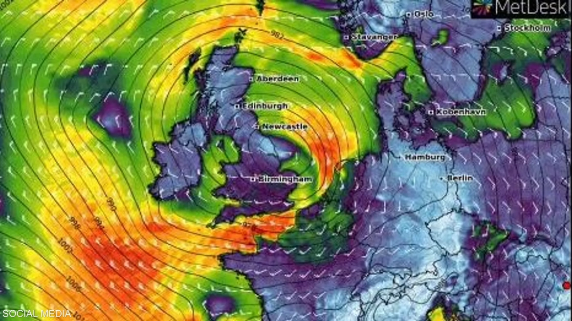 تداعيات العاصفة “سيارا”: ملايين بدون كهرباء في غرب أوروبا