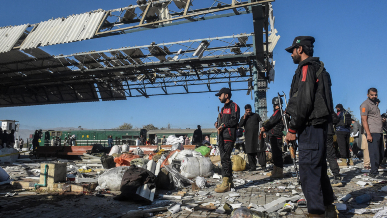 Pakistan: At least 22 people killed in railway station blast