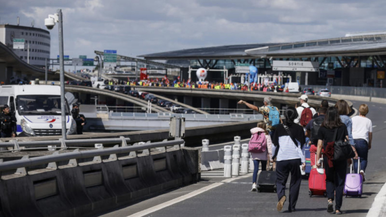 Evacuation of 6 Airports in France After Receiving Threats