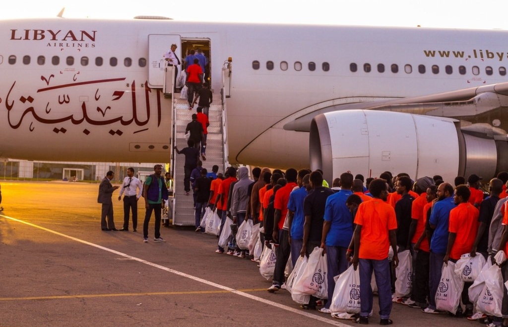 مجهودات إنسانية: عودة 145 مهاجرًا نيجيريًا من ليبيا بتنسيق دولي