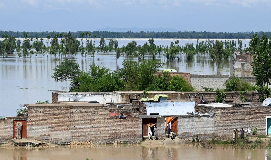 A storm in Pakistan causes numerous casualties