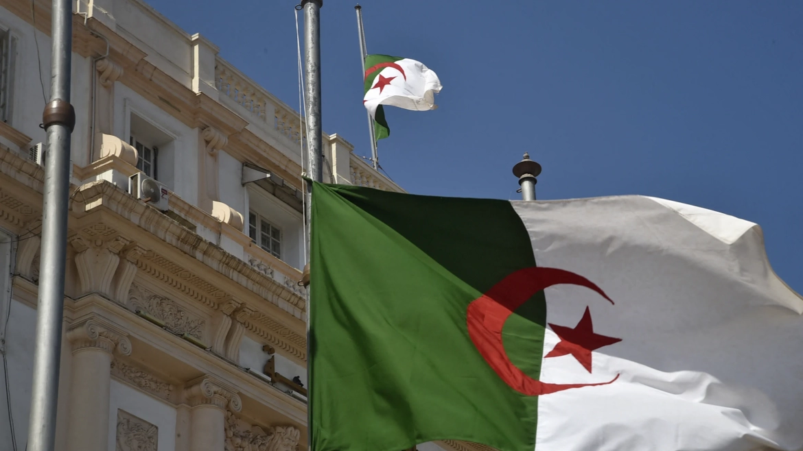 Presidential elections in Algeria :  18 July deadline for filing candidacy files