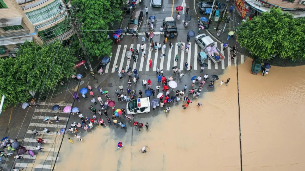 China: Dead and missing after bridge collapses during heavy rains