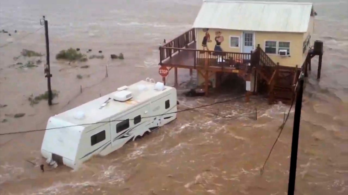 As Beryl hits Texas, 4 dead and millions of Americans without power