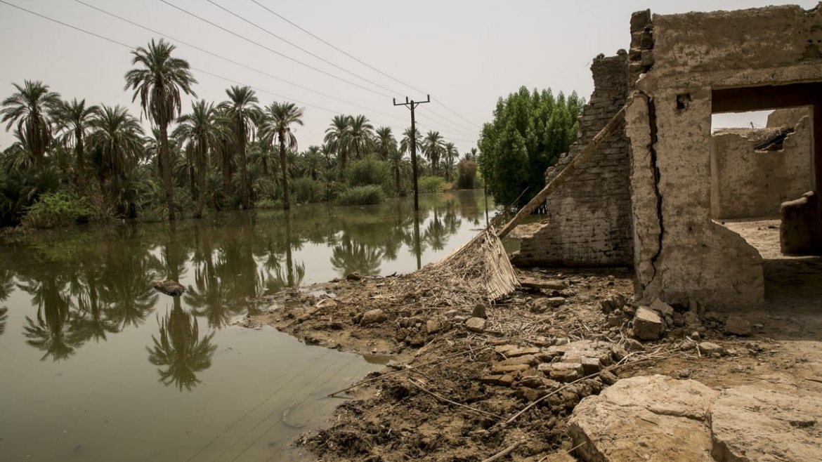 Flash floods sweep through Sudanese towns, destroying thousands of homes