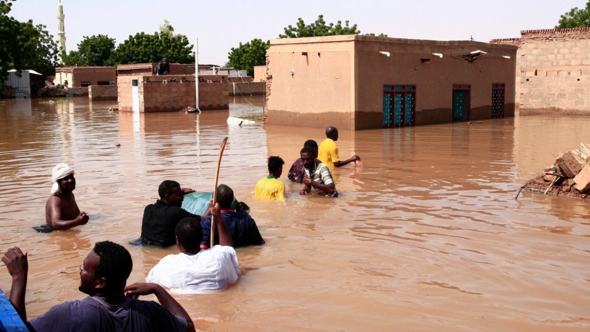 مقتل 14 شخصًا وإصابة 84 آخرين جراء الأمطار والسيول التي اجتاحت السودان