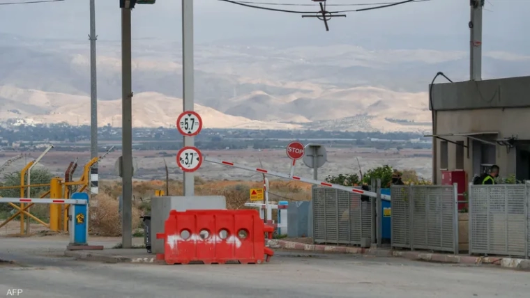 Jordan announces closure of King Hussein Bridge to West Bank.