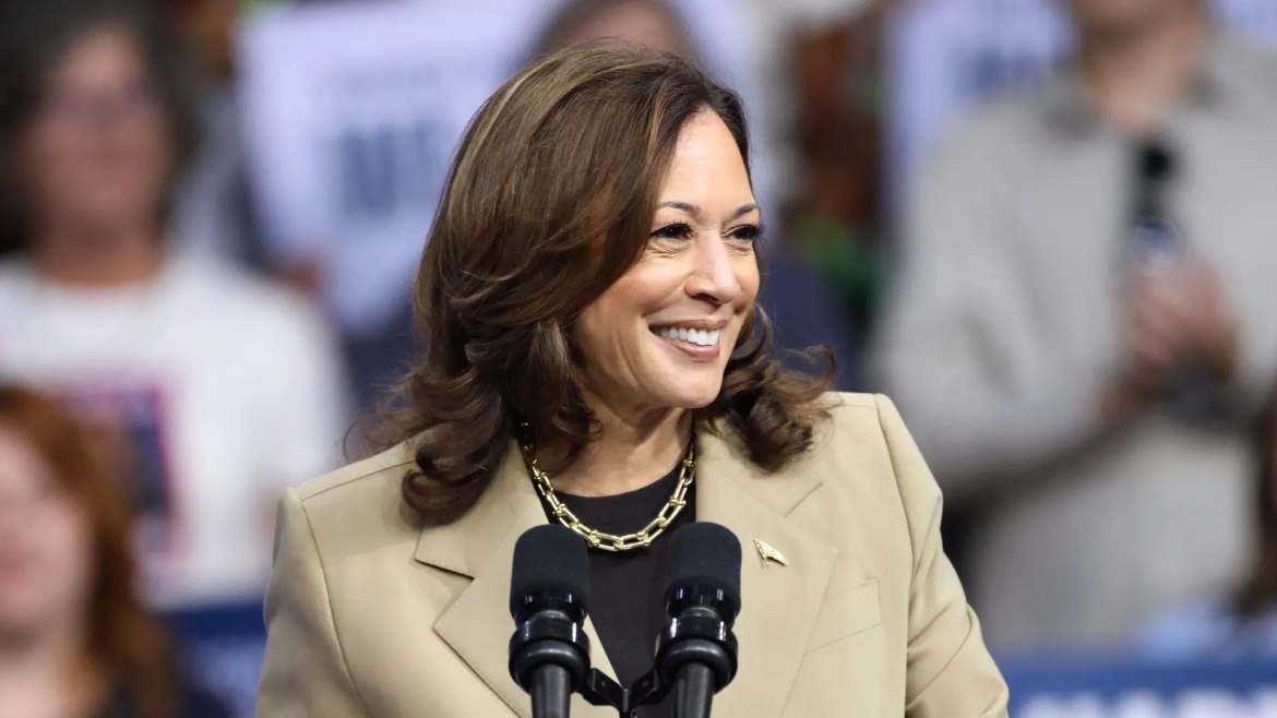 Kamala Harris on shooting near Trump residence: “I’m glad he’s safe”