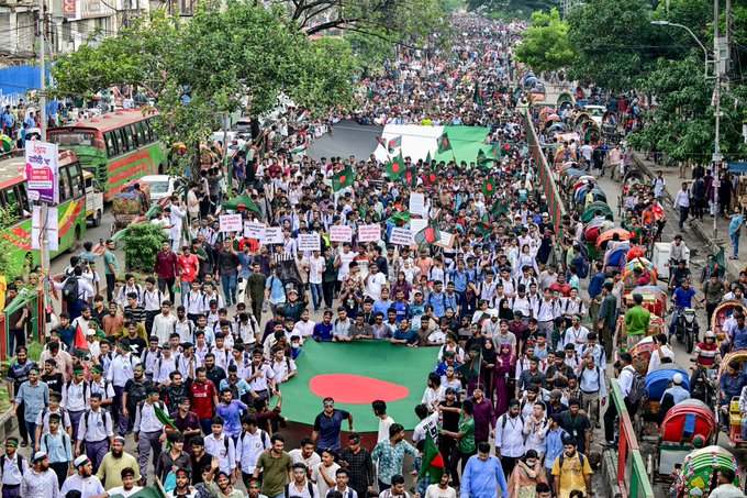 Bangladesh: Opposition BNP supporters stage mass demonstrations in Dhaka demanding early elections