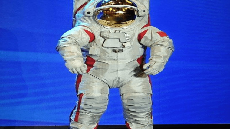 China unveils lunar landing spacesuit for the first time