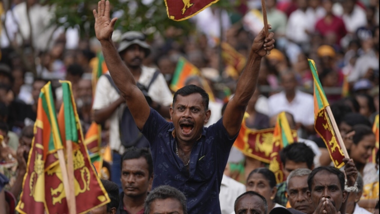 Sri Lankans Vote in Presidential Election Amid Economic Crisis