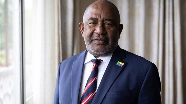 Comoros president attacked with knife