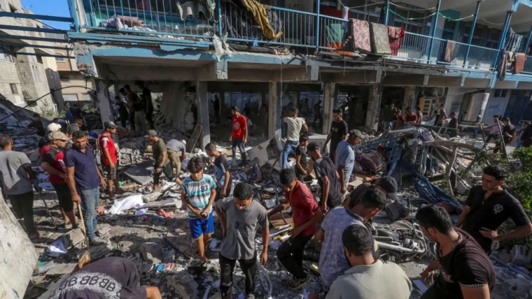 Palestinian Red Crescent Reports 28 Killed in Israeli Airstrike on School in Gaza