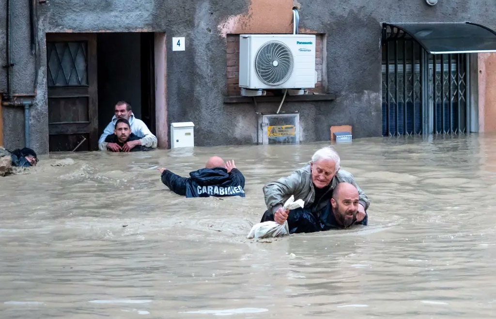 Heavy rains hit Italy, areas affected by floods and landslides evacuated