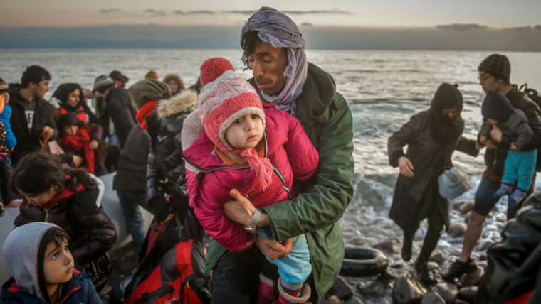 EU countries back new law to expel migrants