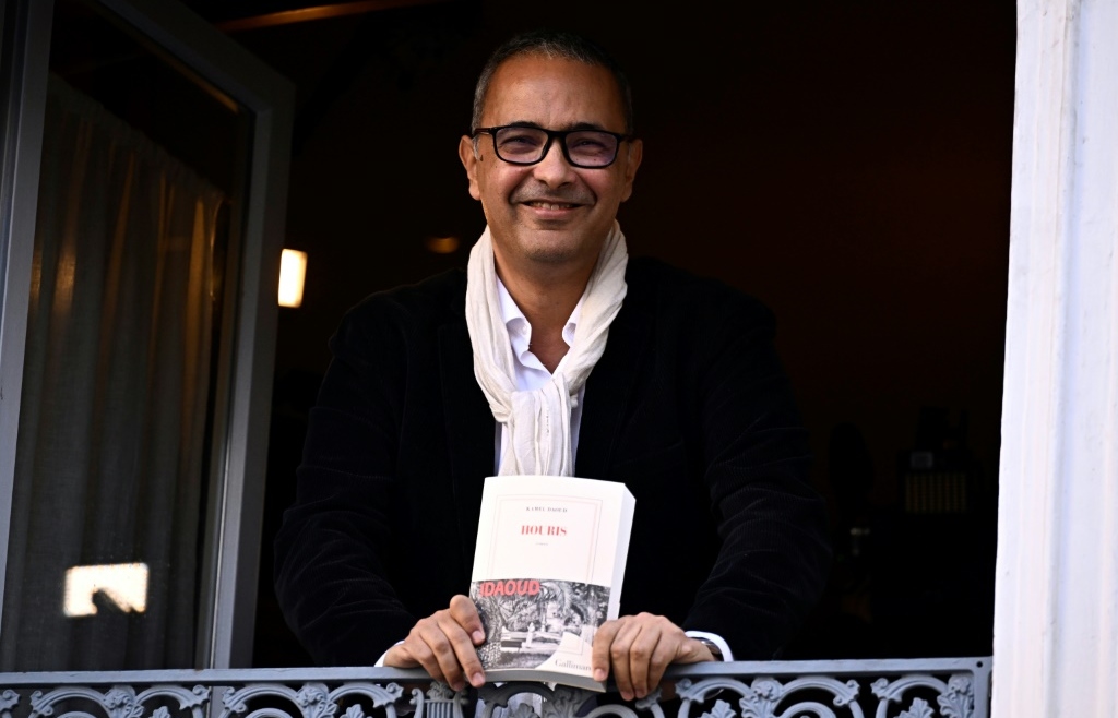 Kamel Daoud Wins the Goncourt Prize for His Novel “Les Sirènes”