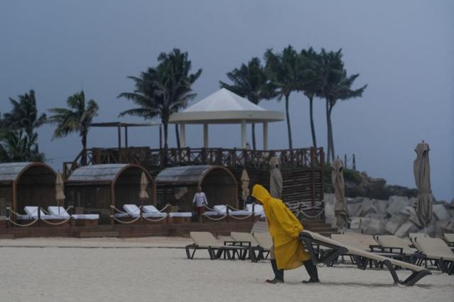 Cuba prepares for the arrival of Hurricane Rafael