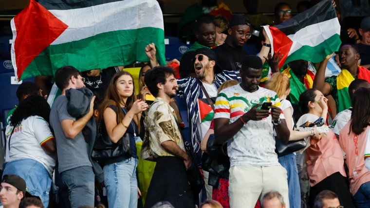 Paris bans Palestinian flags at France-Israel football match