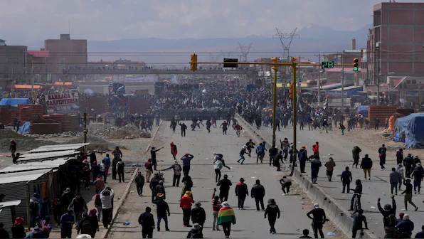 Bolivia… Gunmen attack 3 barracks and take soldiers hostage