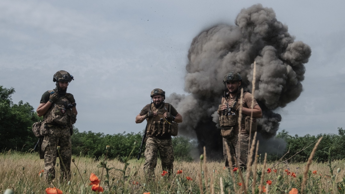 Russian Army: “Control of New Towns in Donetsk”