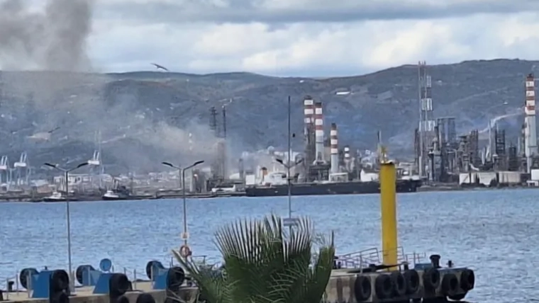 Explosion at Turkey’s largest oil refinery in Izmit, east of Istanbul