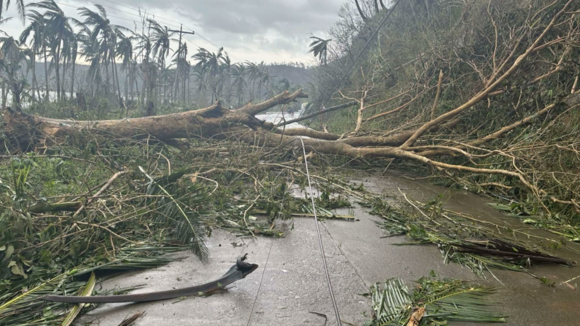 Philippines: Typhoon Man-yi Forcing a million people into Shelters