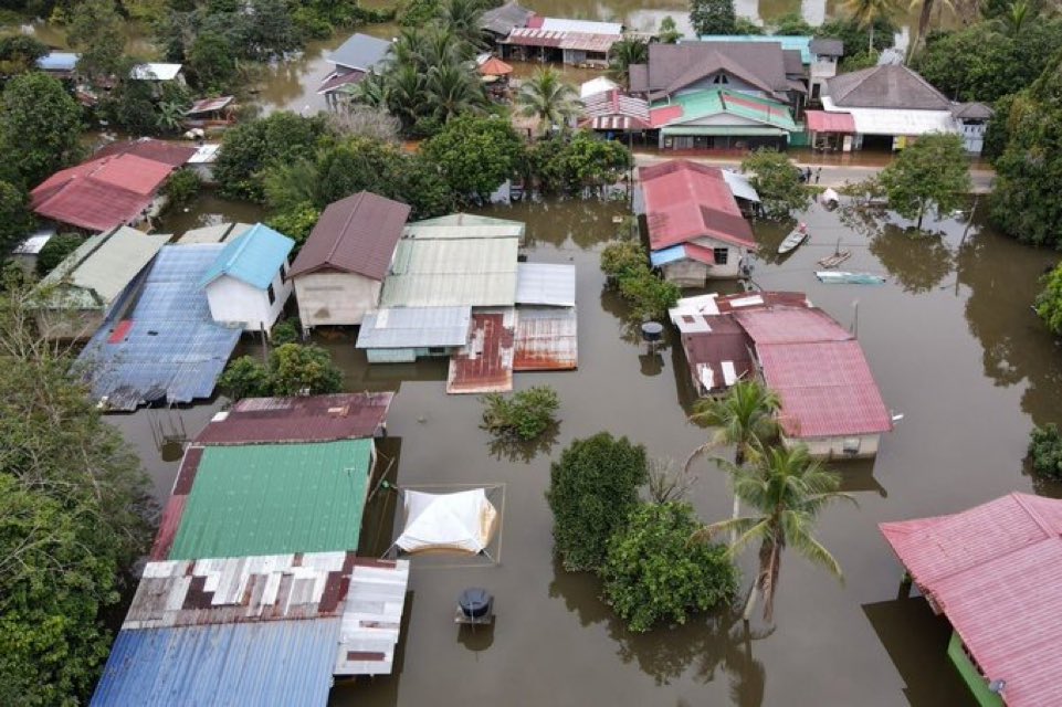 Heavy Rains Threaten Malaysia with Worst Floods in 10 Years