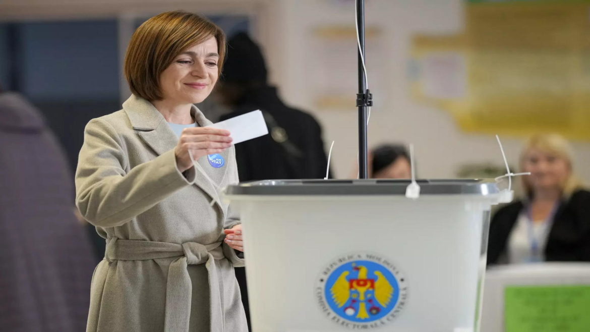 Moldova’s president wins second term in presidential run-off election