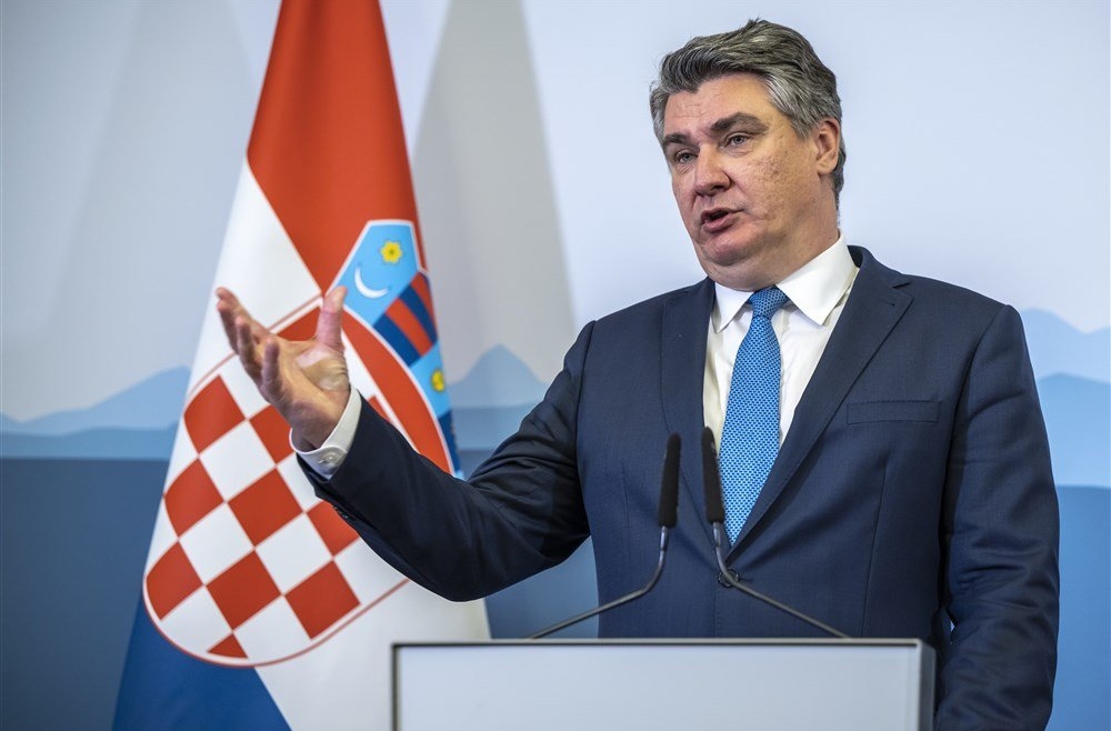 Milanović Competes in Croatian Presidential Elections Amid Tense Atmosphere