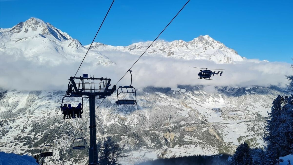 French Alps: 240 People Trapped in Ski Lift Due to Electrical Failure