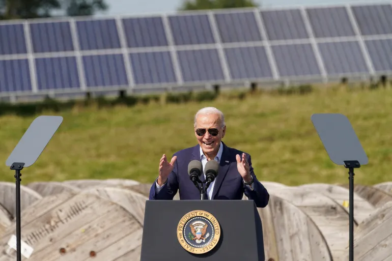 Joe Biden visits Africa to support a project competing with Chinese influence