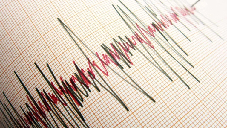 5.7 magnitude earthquake hits Mindanao island in the Philippines