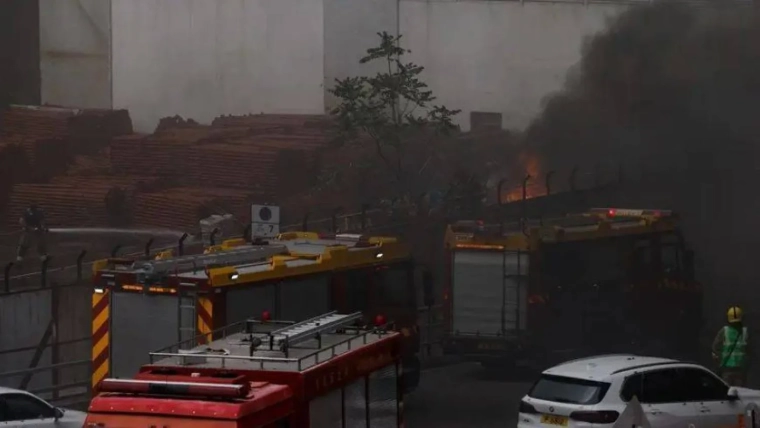 8 dead and 15 injured in market fire in northern China