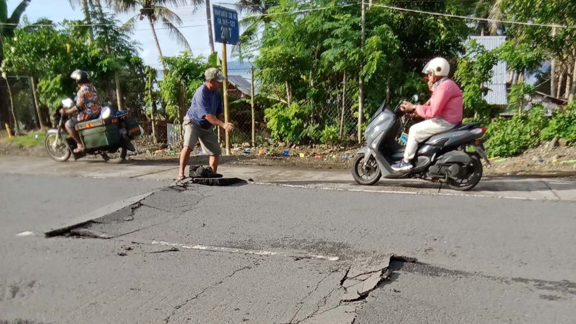 5.4 magnitude earthquake hits Philippines