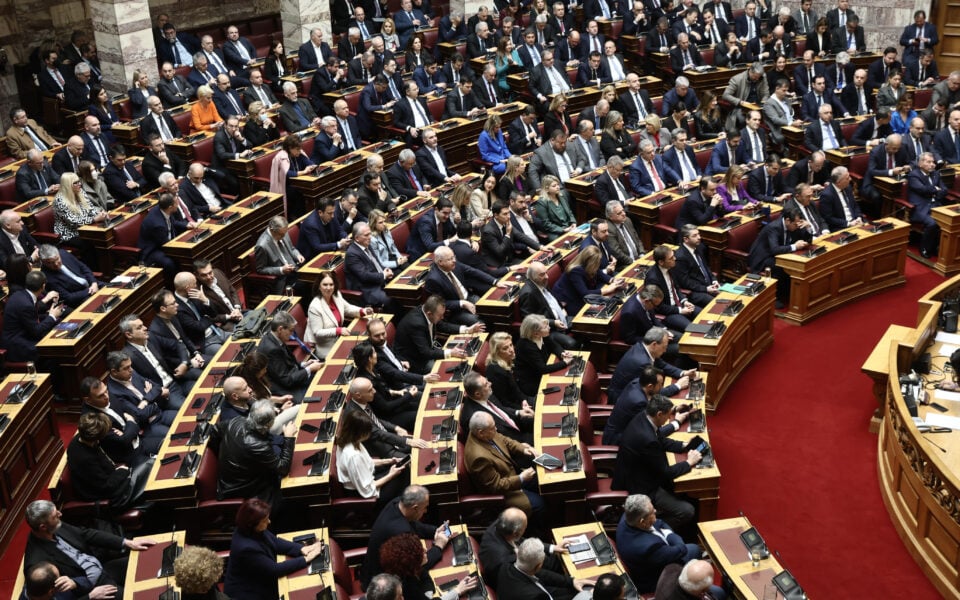 Greek parliament fails to elect new president in second ballot