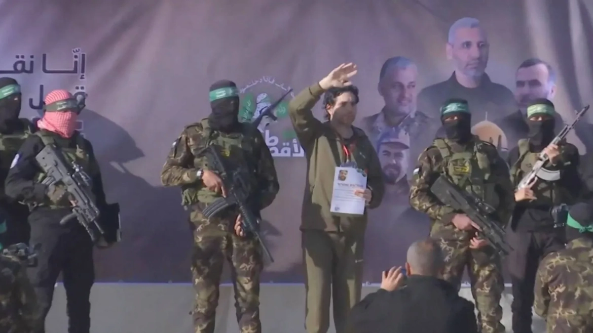 Fourth exchange between Hamas and Israel: Two hostages handed over in Khan Younis