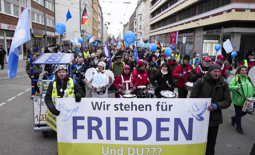 Thousands Protest in Germany Against NATO and Arms Shipments to Ukraine