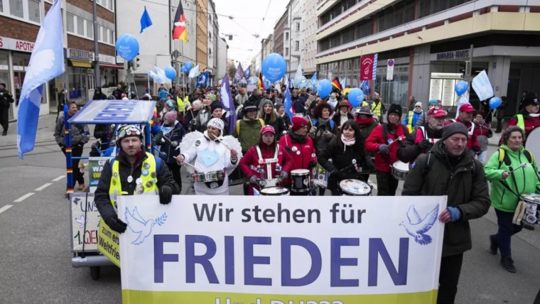 Thousands Protest in Germany Against NATO and Arms Shipments to Ukraine