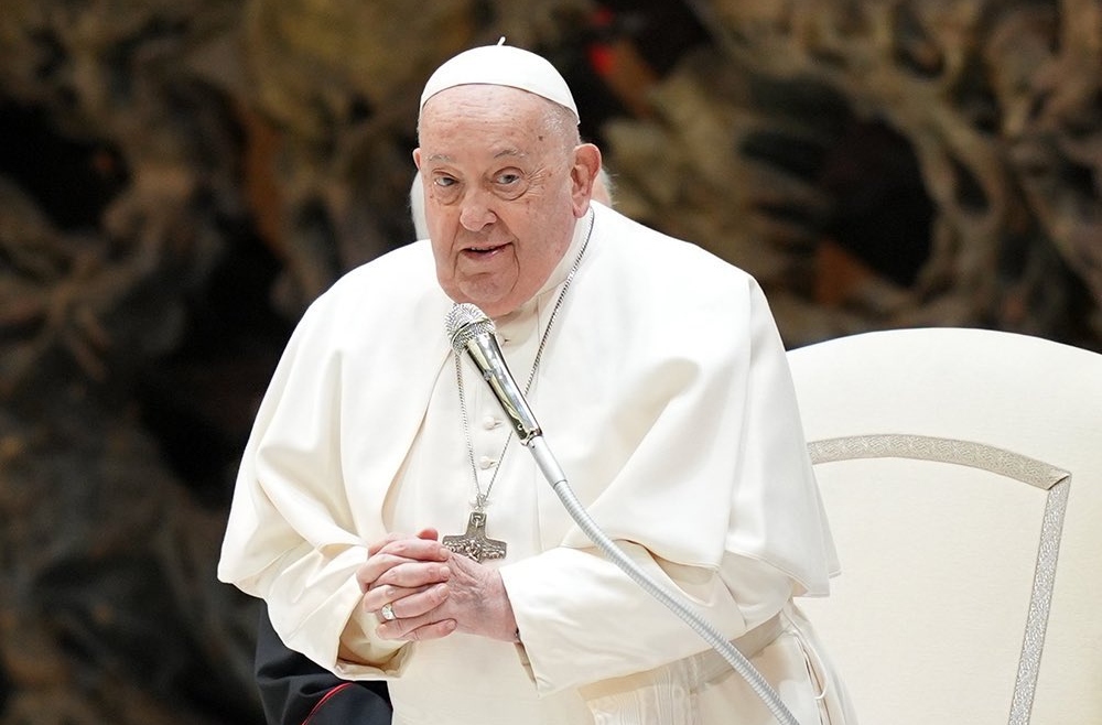 Vatican: Pope Francis in Critical Condition and Hospitalized Due to Health Deterioration