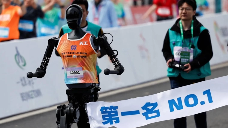 China Hosts World’s First Half-Marathon for Humanoid Robots with Over 20 Advanced Models Competing