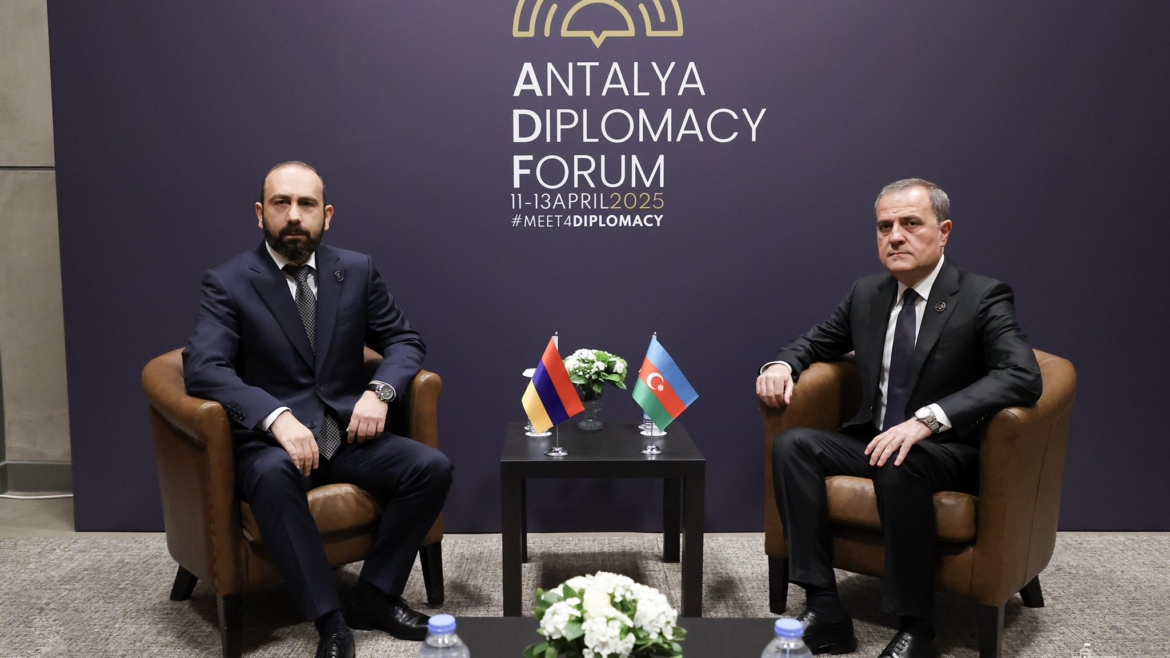 Azerbaijan Sets Armenian Constitutional Amendment as a Condition for Peace