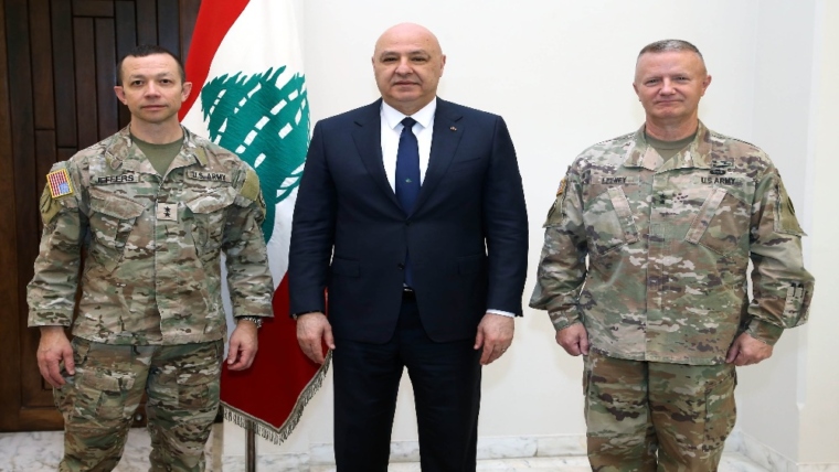 رئيس لبنان يطالب وفدا عسكريا أمريكيا بالضغط على الاحتلال الإسرائيلي