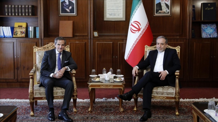 Araghchi Meets IAEA Chief in Tehran, Urges Neutral Stance Amid Political Pressures
