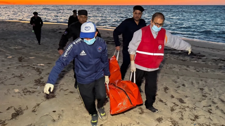 ليبيا: انتشال جثث 6 مهاجرين غير نظاميين قرب سواحل مصراتة