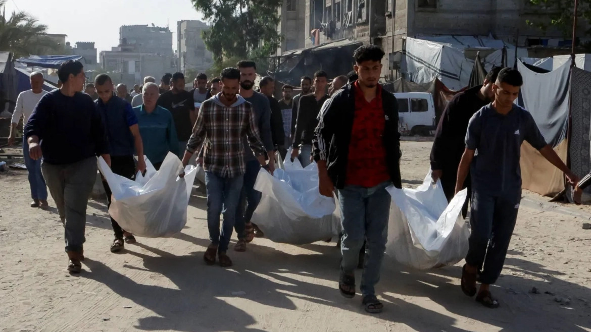 Over 30 Palestinians Martyred in Israeli Airstrikes on Gaza at Dawn