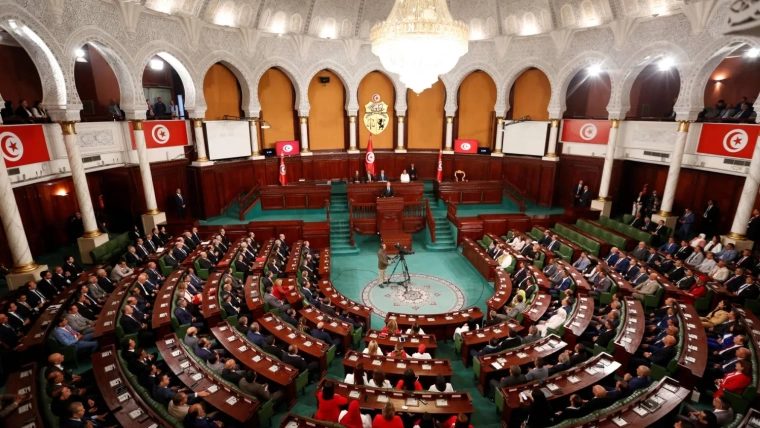 Tunisian Parliament Approves Law Banning Fixed-Term and Outsourcing Employment Contracts