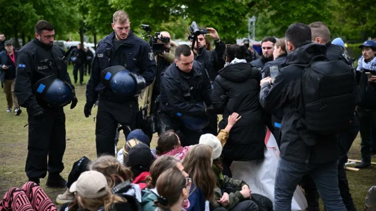 Germany: Violent Clashes in Berlin During Pro-Palestine Demonstration