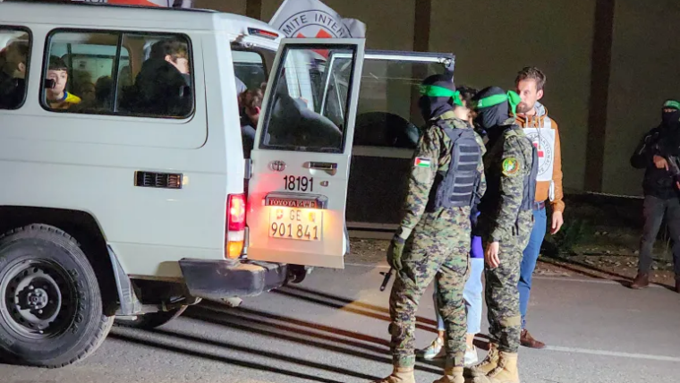 Hamas Announces Release of Israeli-American Prisoner and Reveals Ceasefire Talks