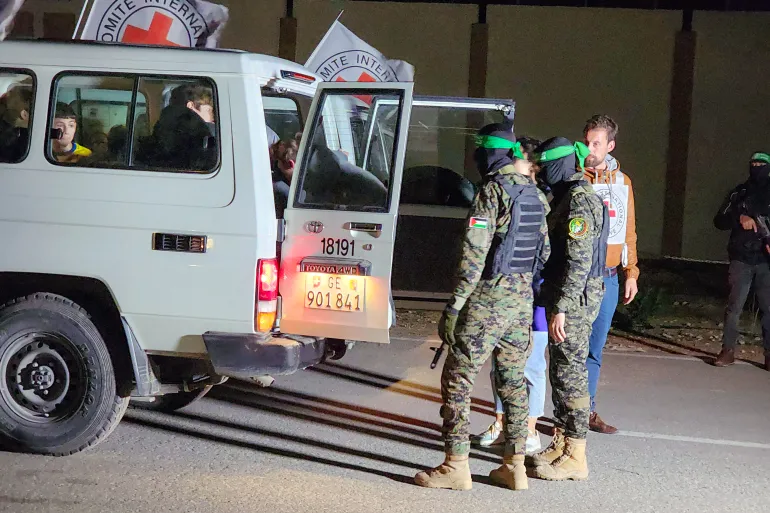 Hamas Announces Release of Israeli-American Prisoner and Reveals Ceasefire Talks