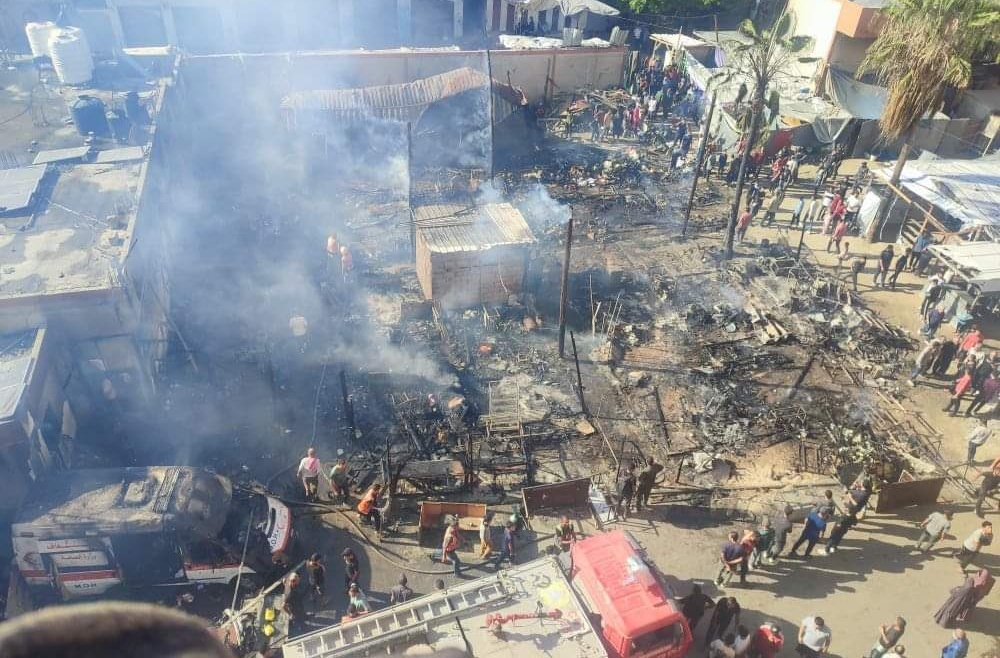 شهداء وجرحى في استهداف الاحتلال مركز إيواء وتوزيع المساعدات في مخيم جباليا